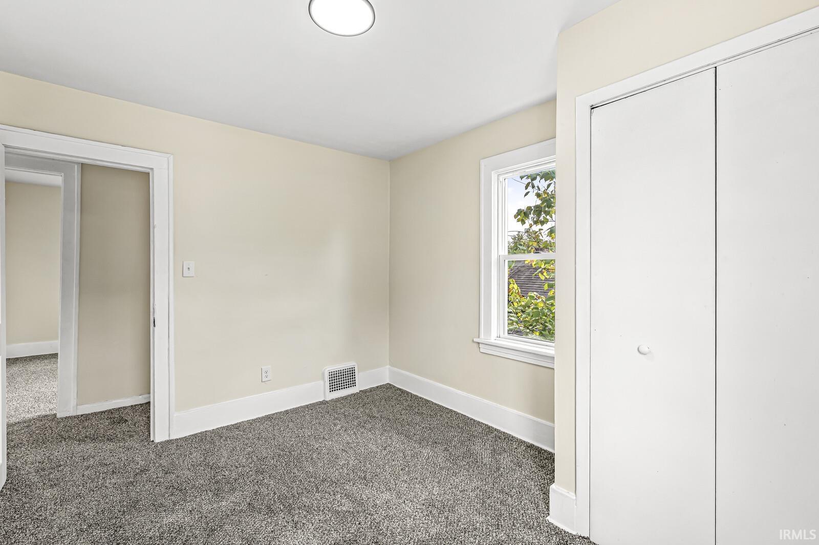 1142 N Brookfield Street