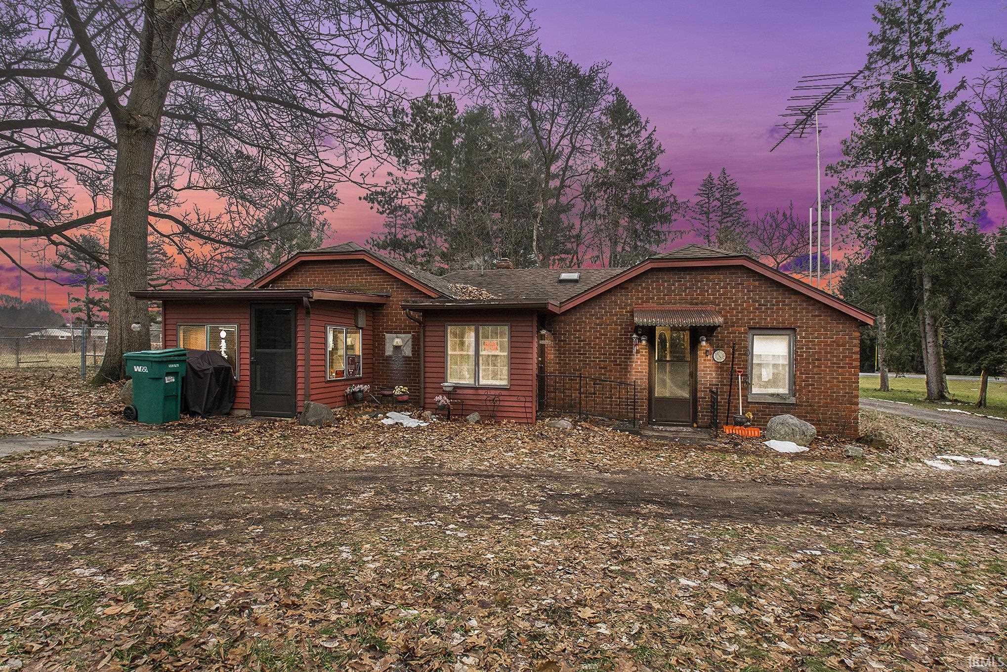 57481 Crumstown Highway