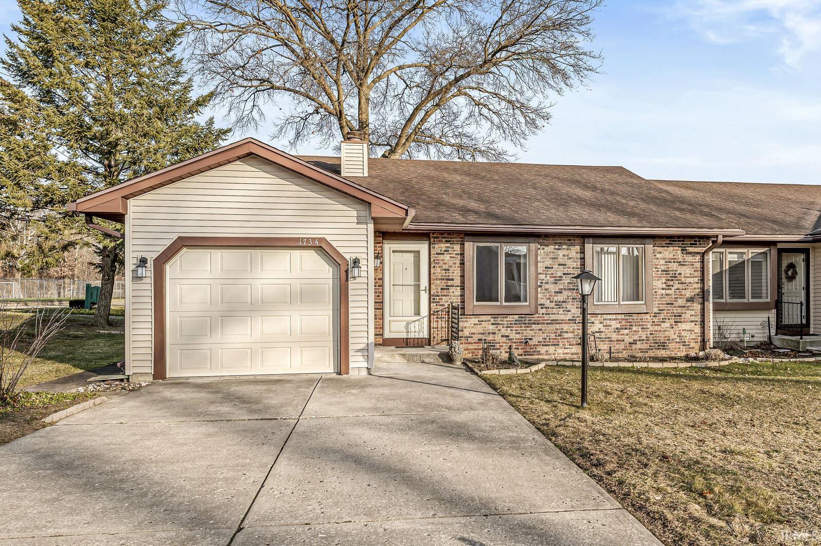 1734 Lowell Wood West