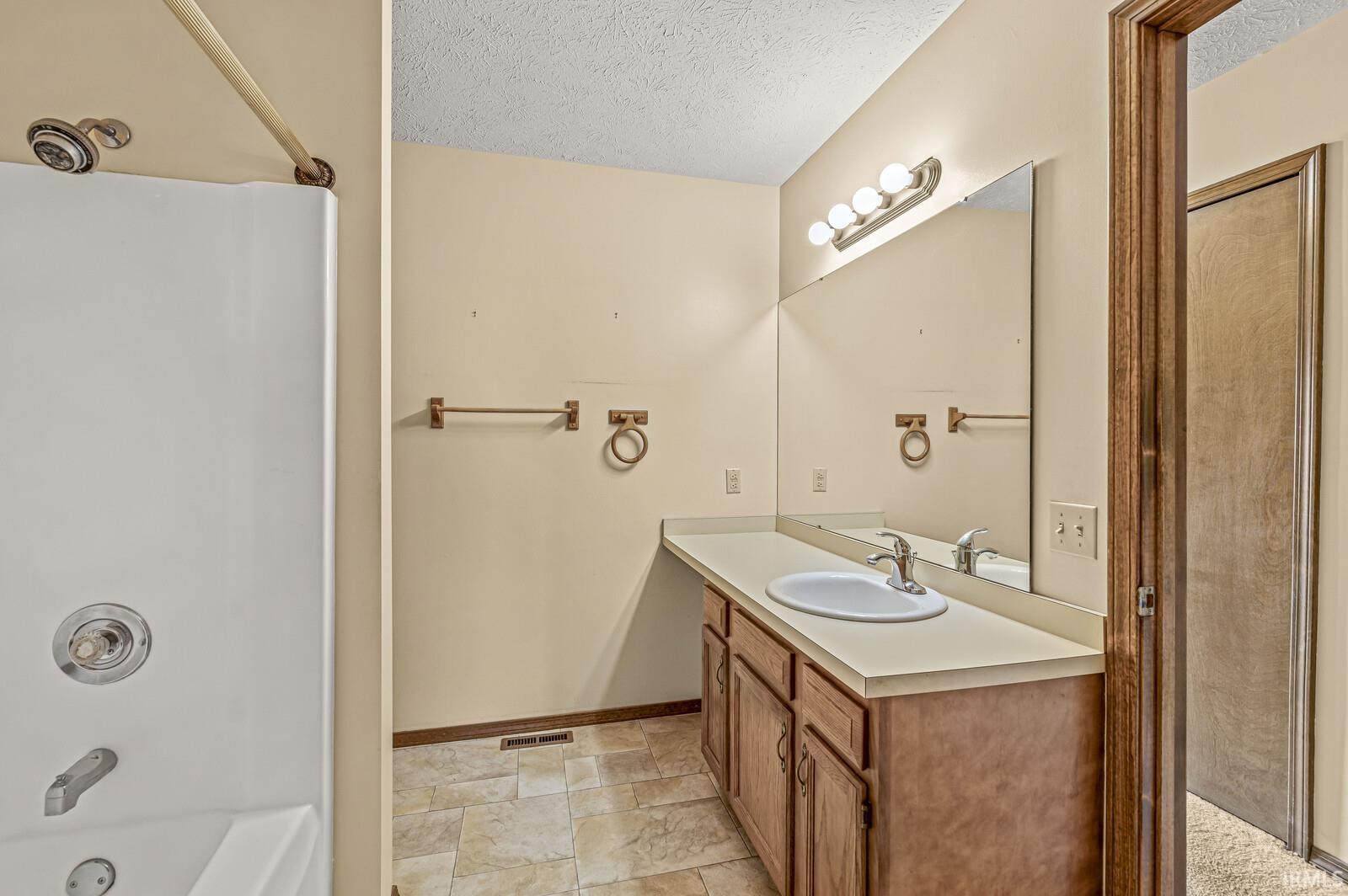 1734 Lowell Wood West