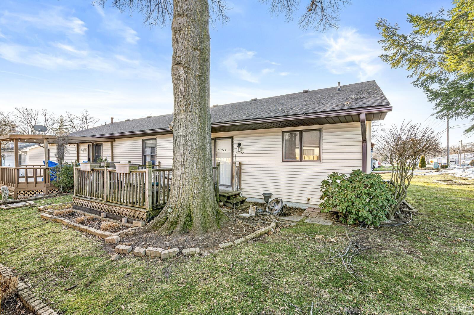 1734 Lowell Wood West