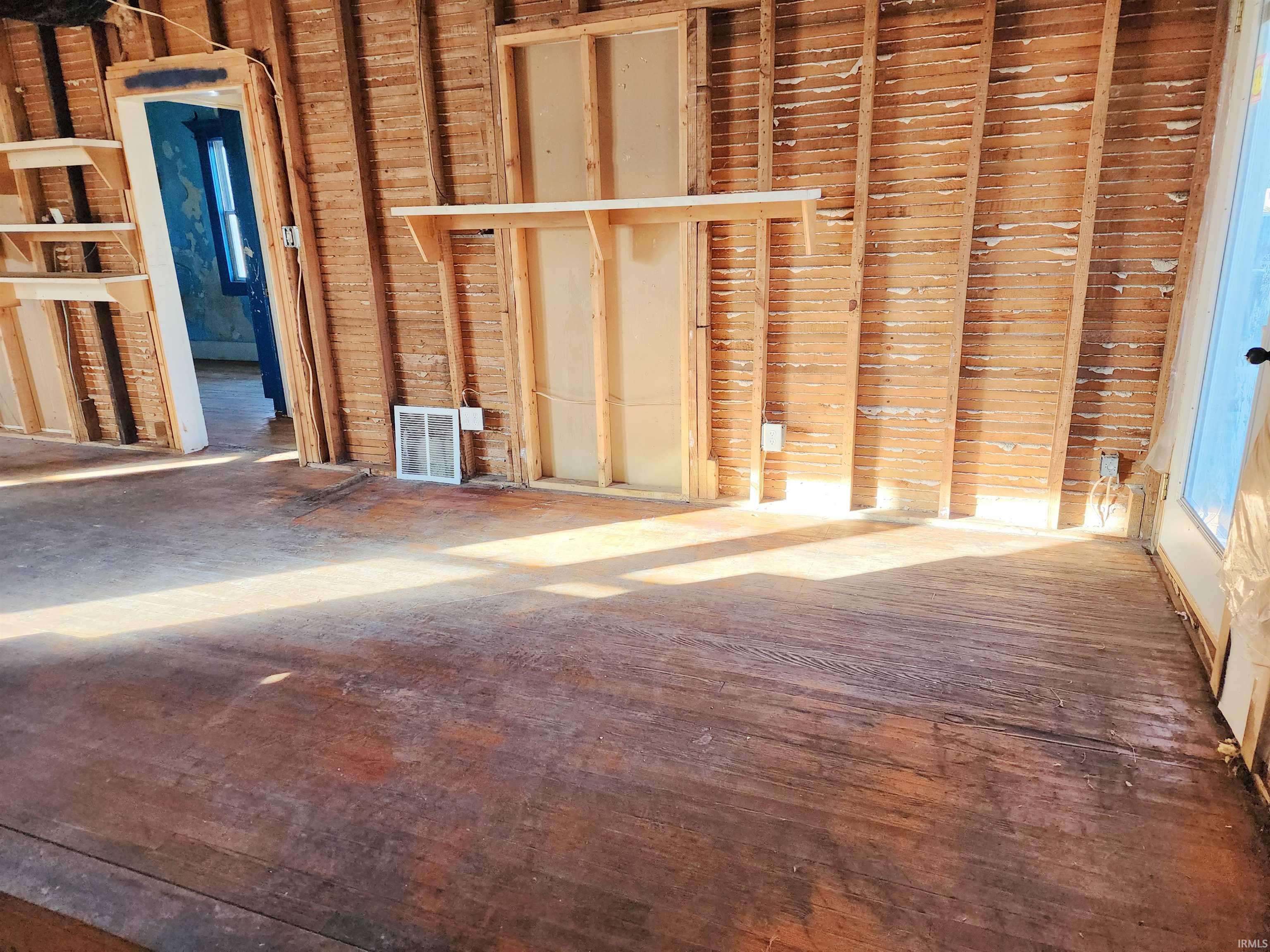 1629 S Walnut Street