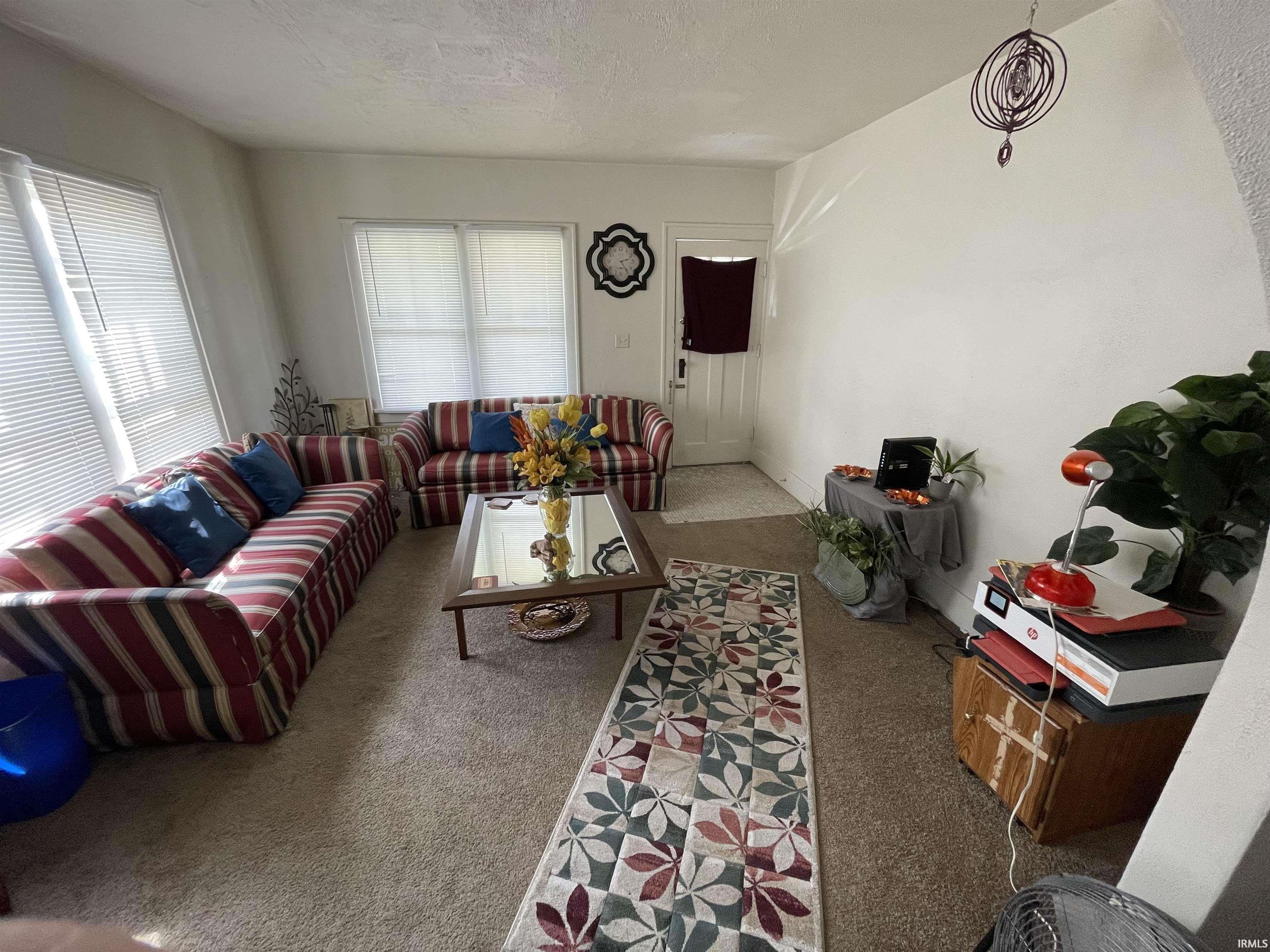 922 S Twyckenham Drive