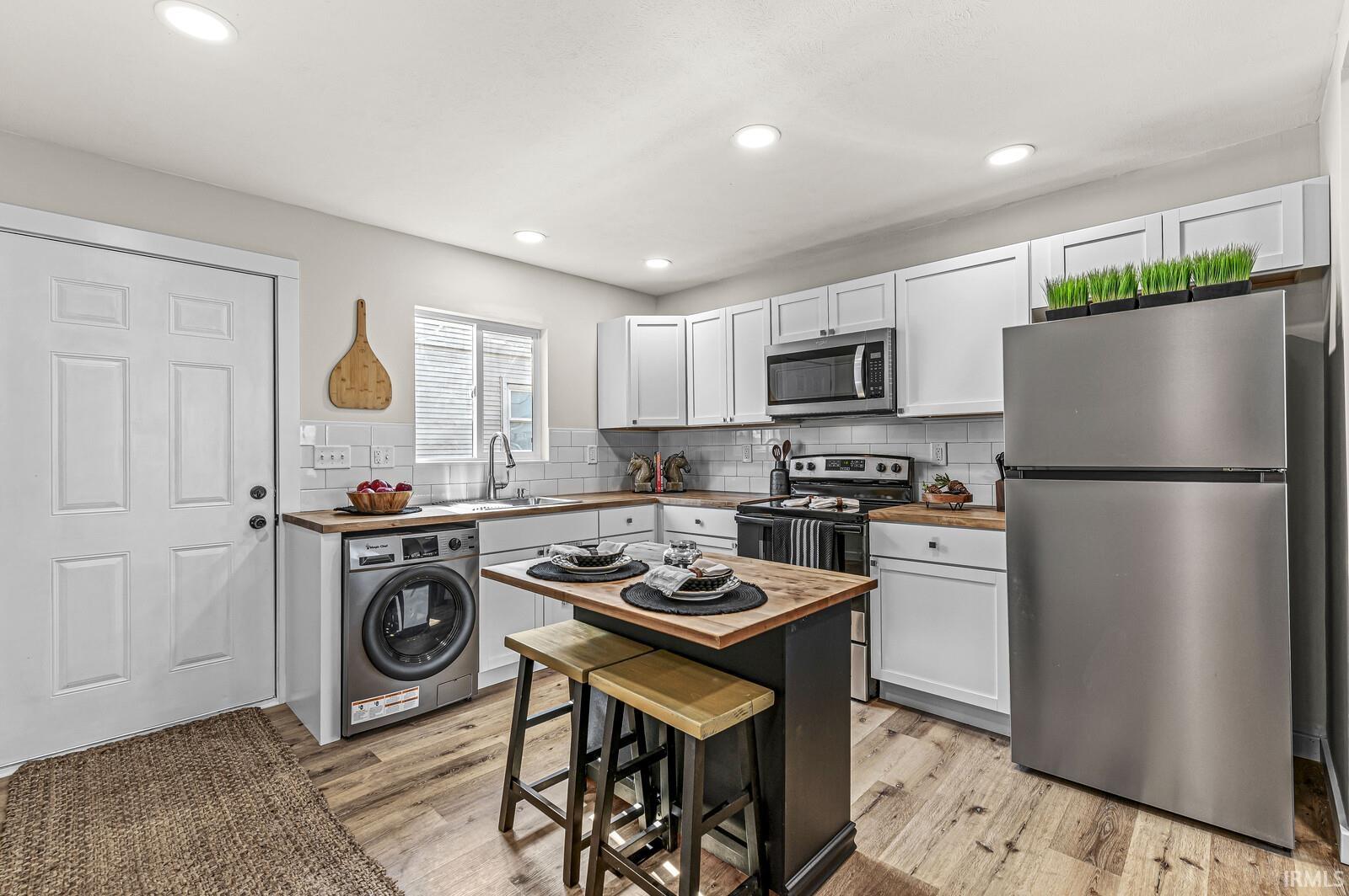 2822 W Dunham Street