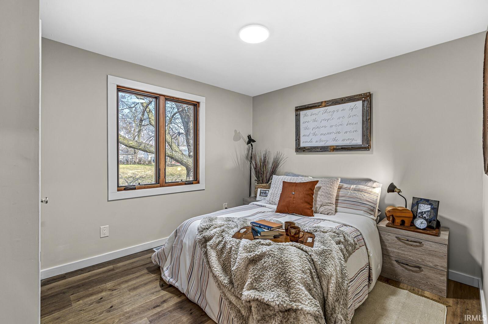 2822 W Dunham Street