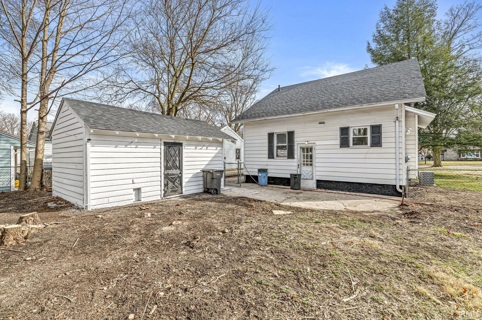 1746 E Beardsley Avenue