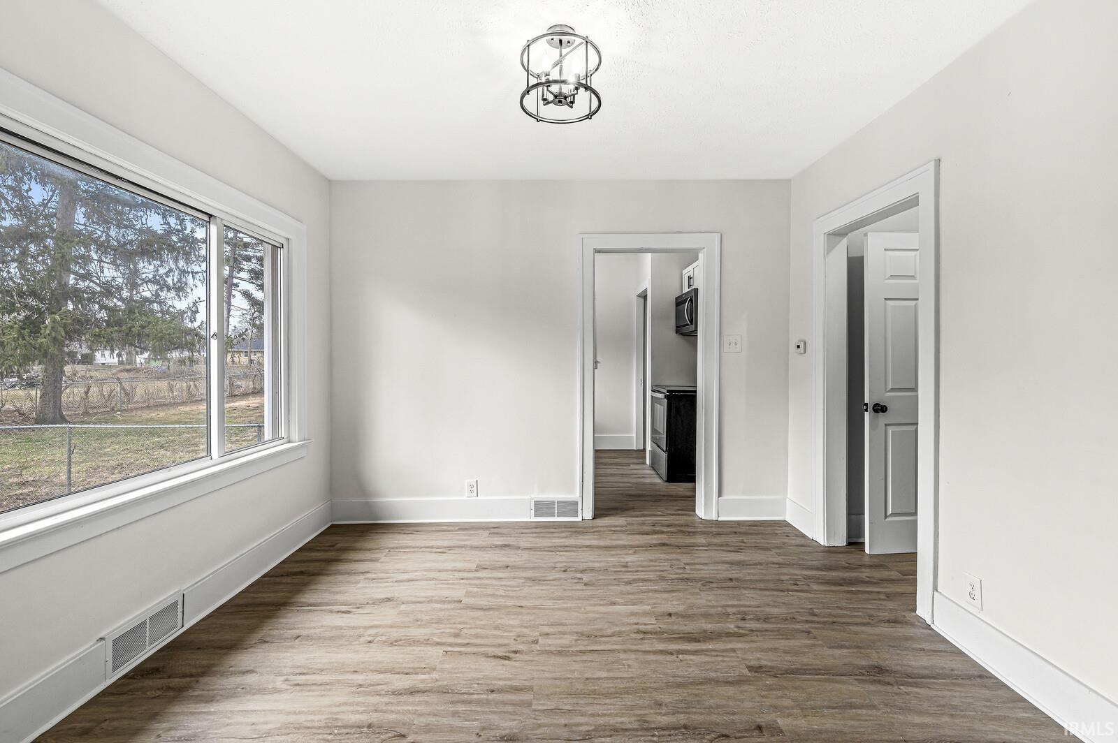 1746 E Beardsley Avenue