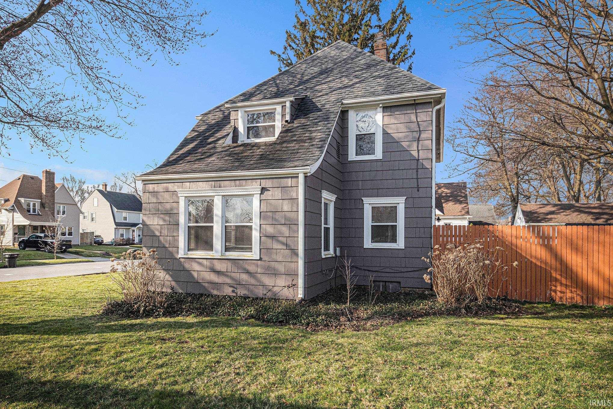 1433 Longfellow Avenue