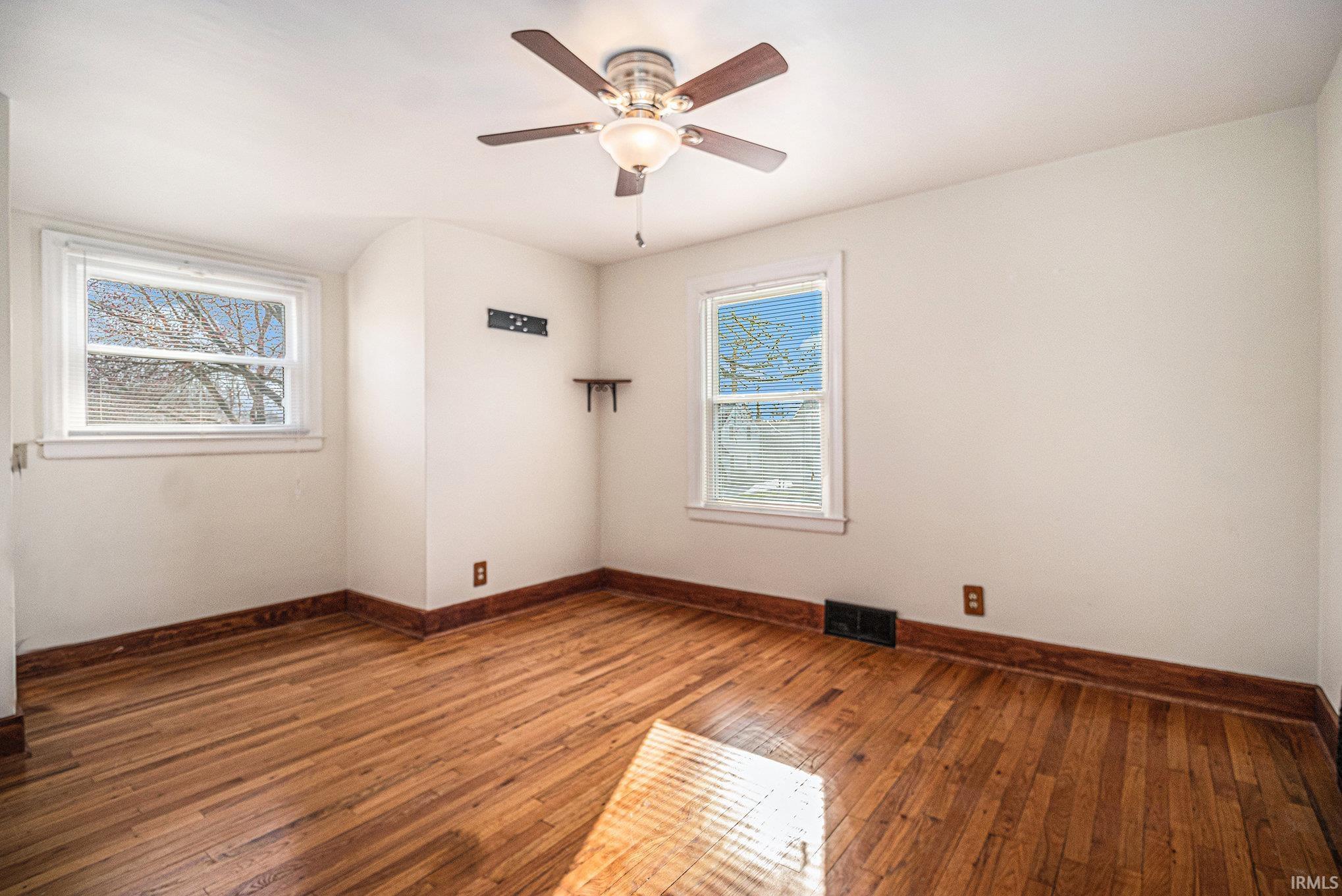 1433 Longfellow Avenue