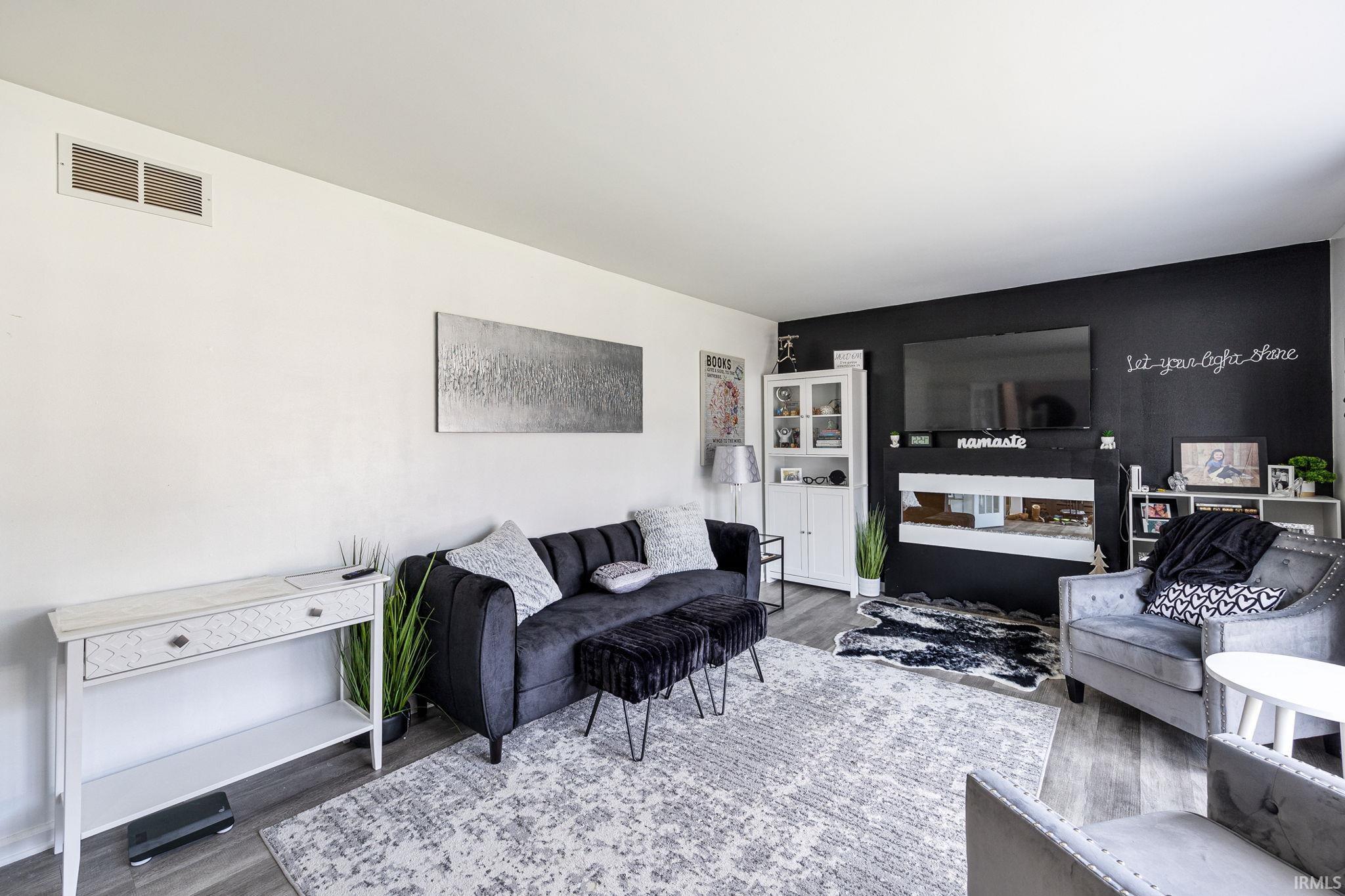 52033 Post Tavern Trail