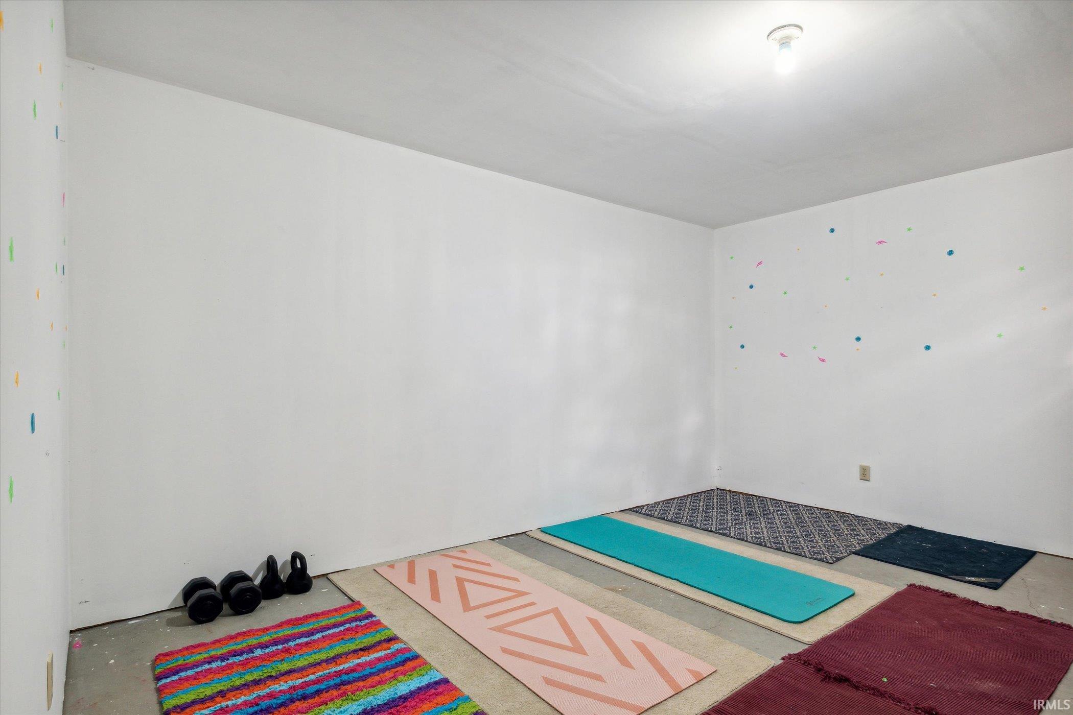 58660 Palace Place Lane