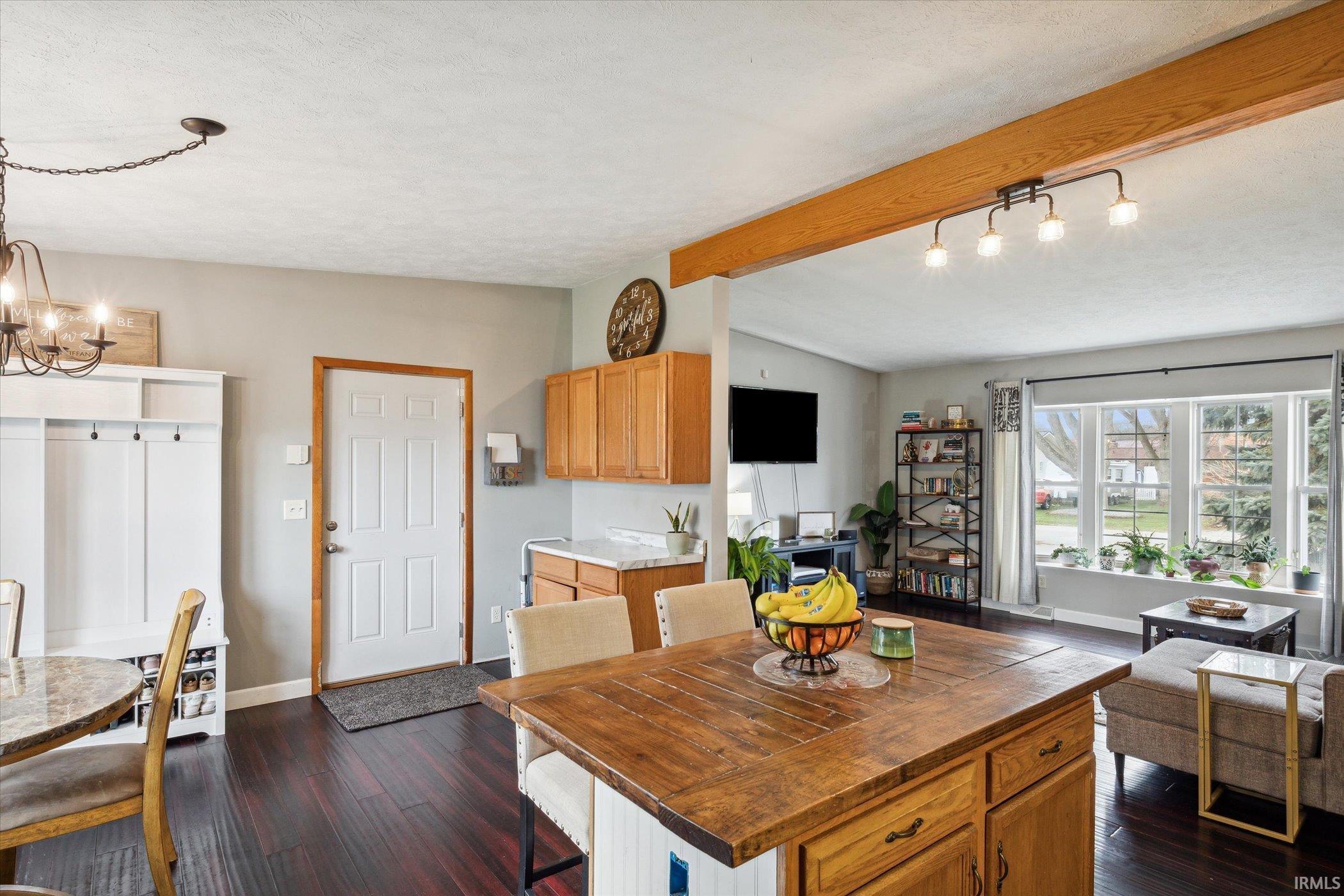 58660 Palace Place Lane