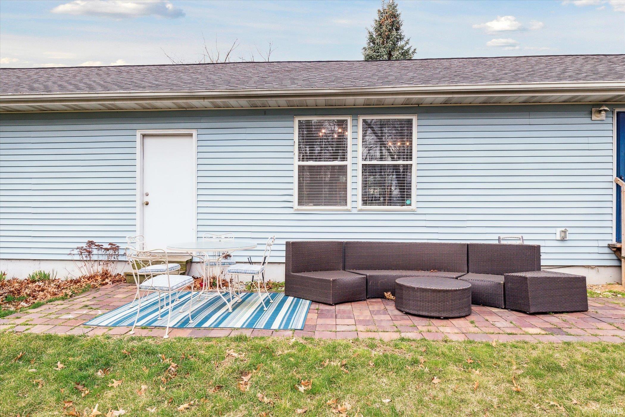 58660 Palace Place Lane