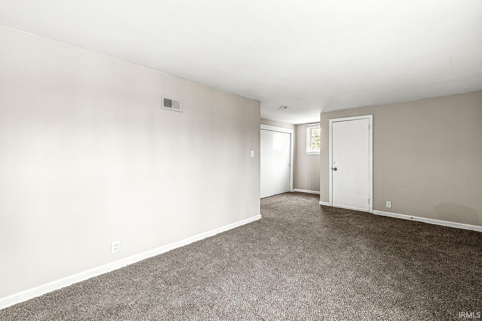 704 N Riverside Drive