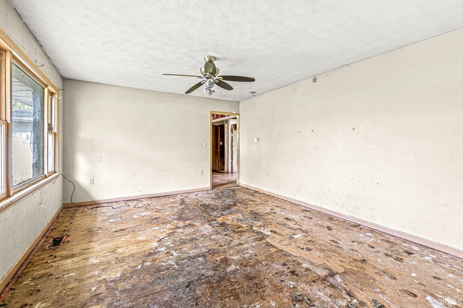 10974 County Road 10