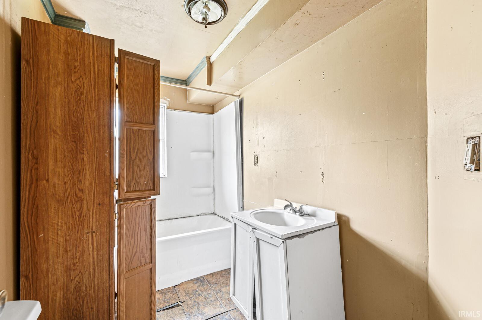 10974 County Road 10