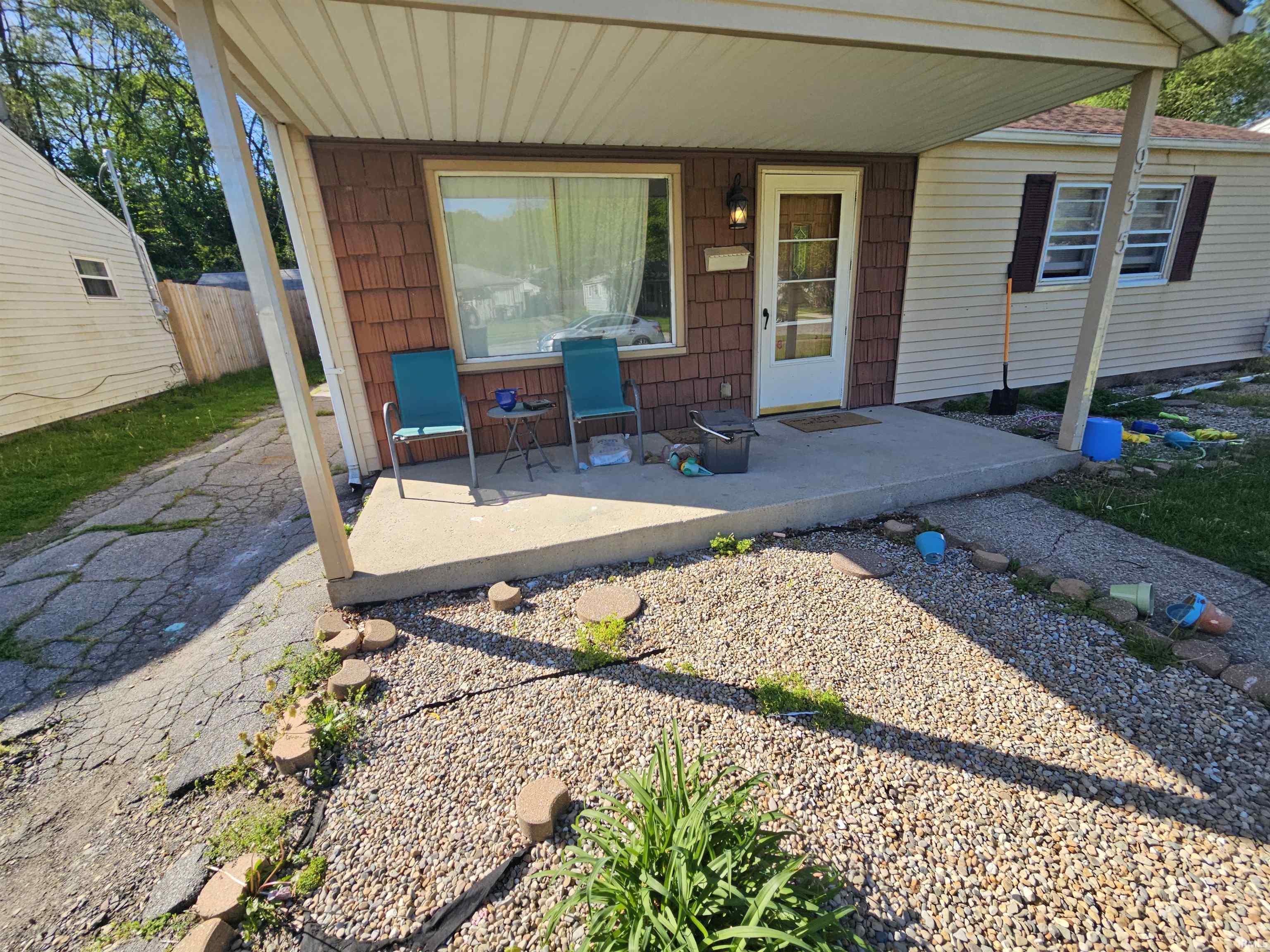 935 E Chippewa Avenue