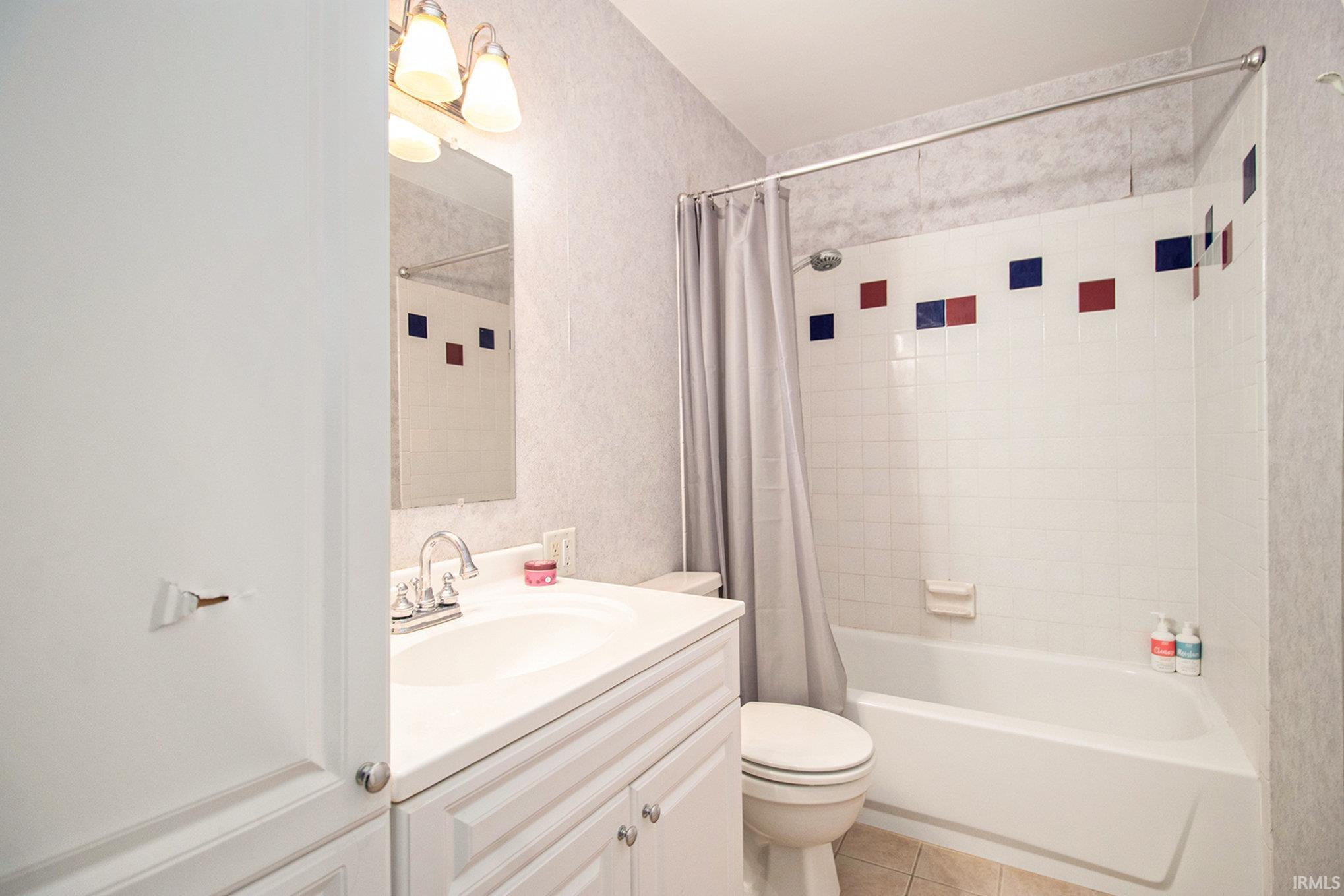 1934 Bridgeview Trail Unit: D