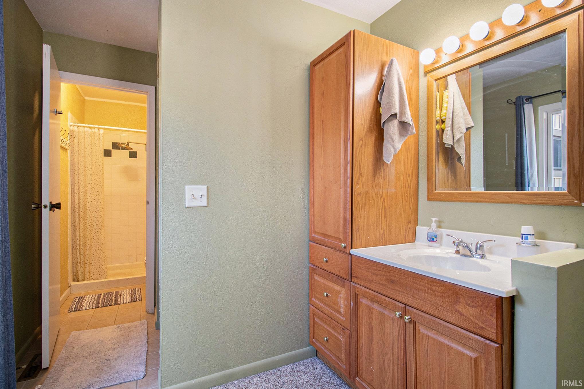 1934 Bridgeview Trail Unit: D