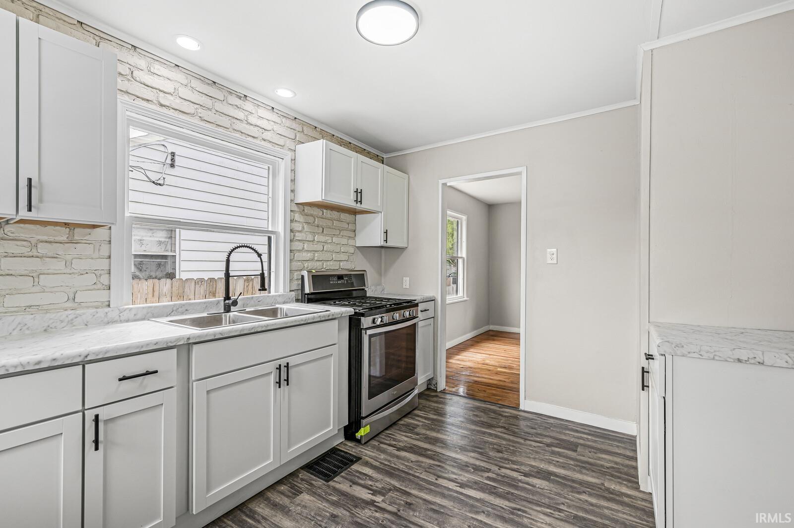 530 S Illinois Street