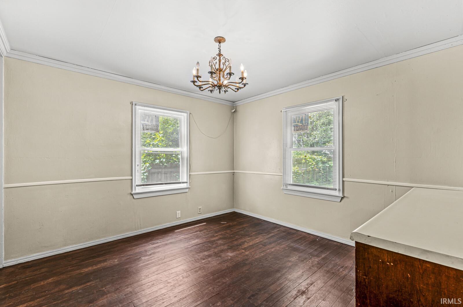 1637 N Brookfield Street