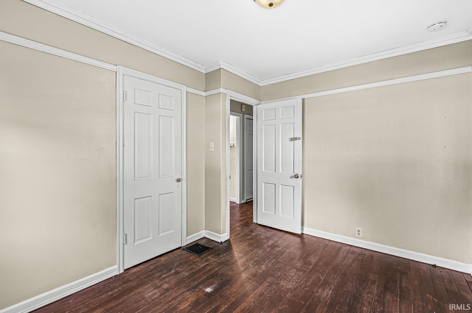 1637 N Brookfield Street