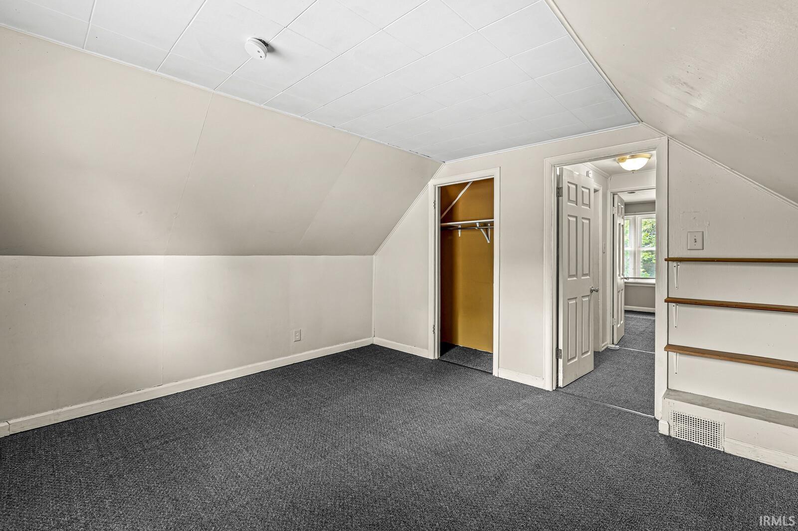 1637 N Brookfield Street