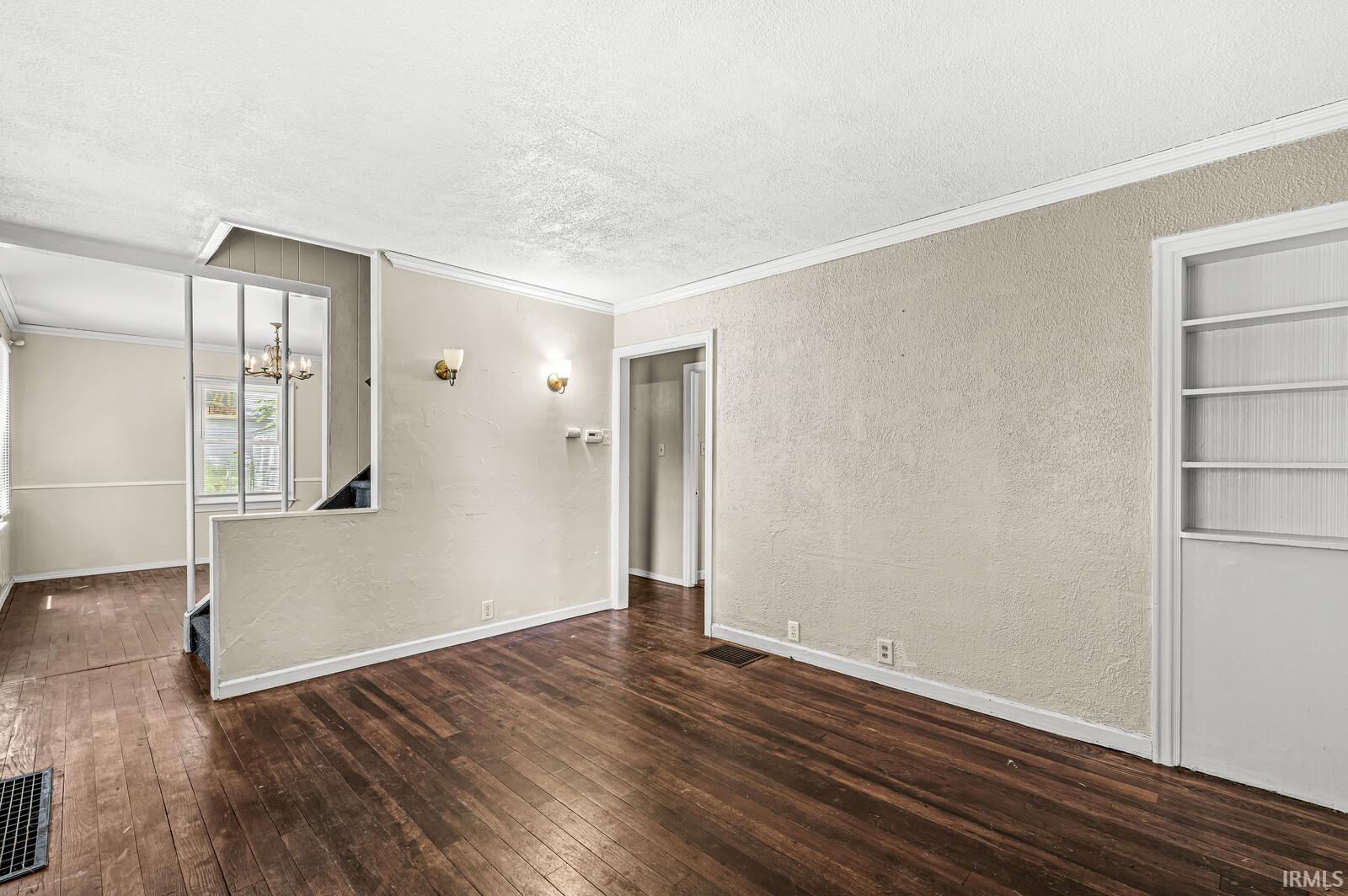 1637 N Brookfield Street