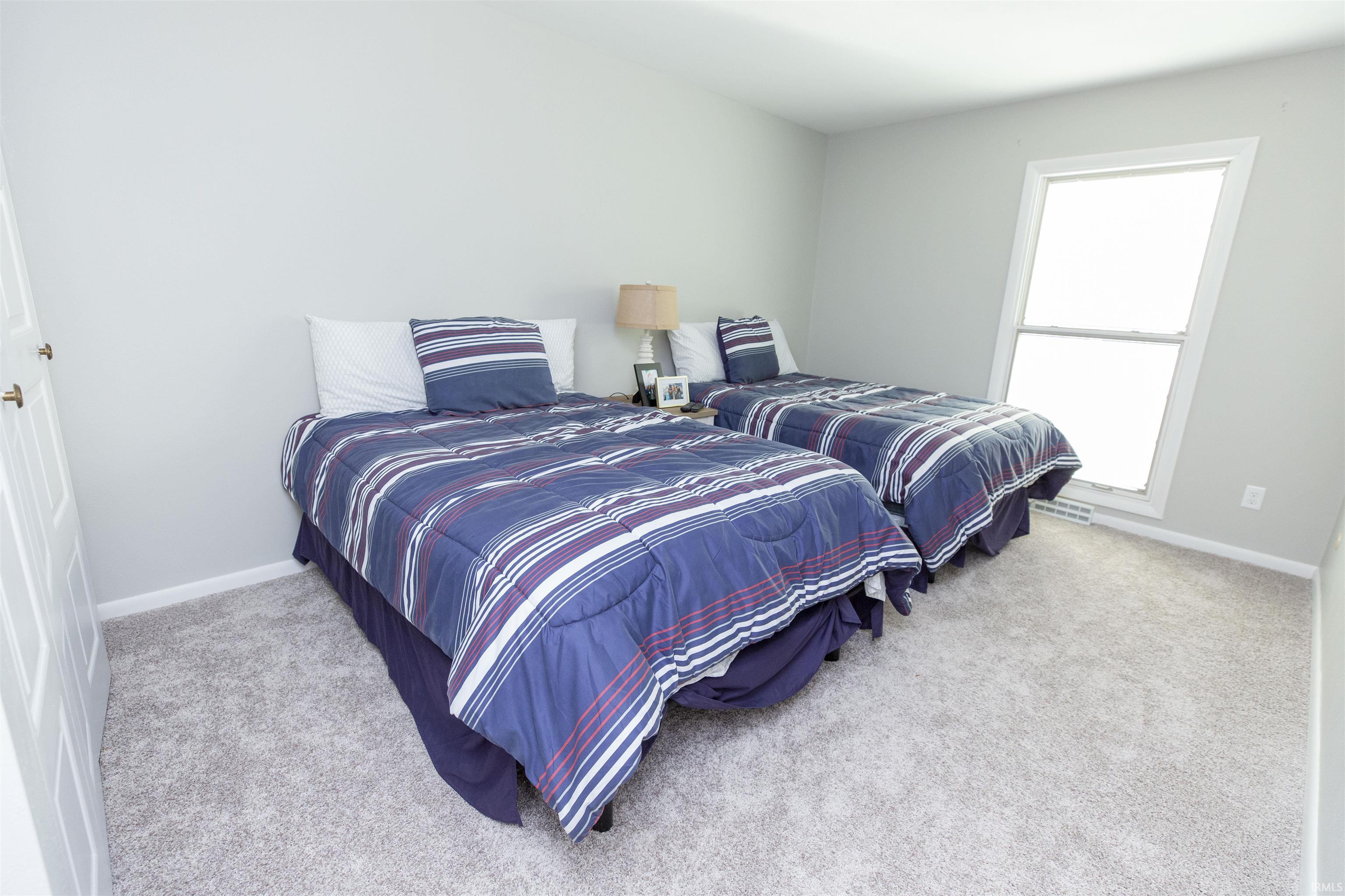 1927 New London Court Unit: 2