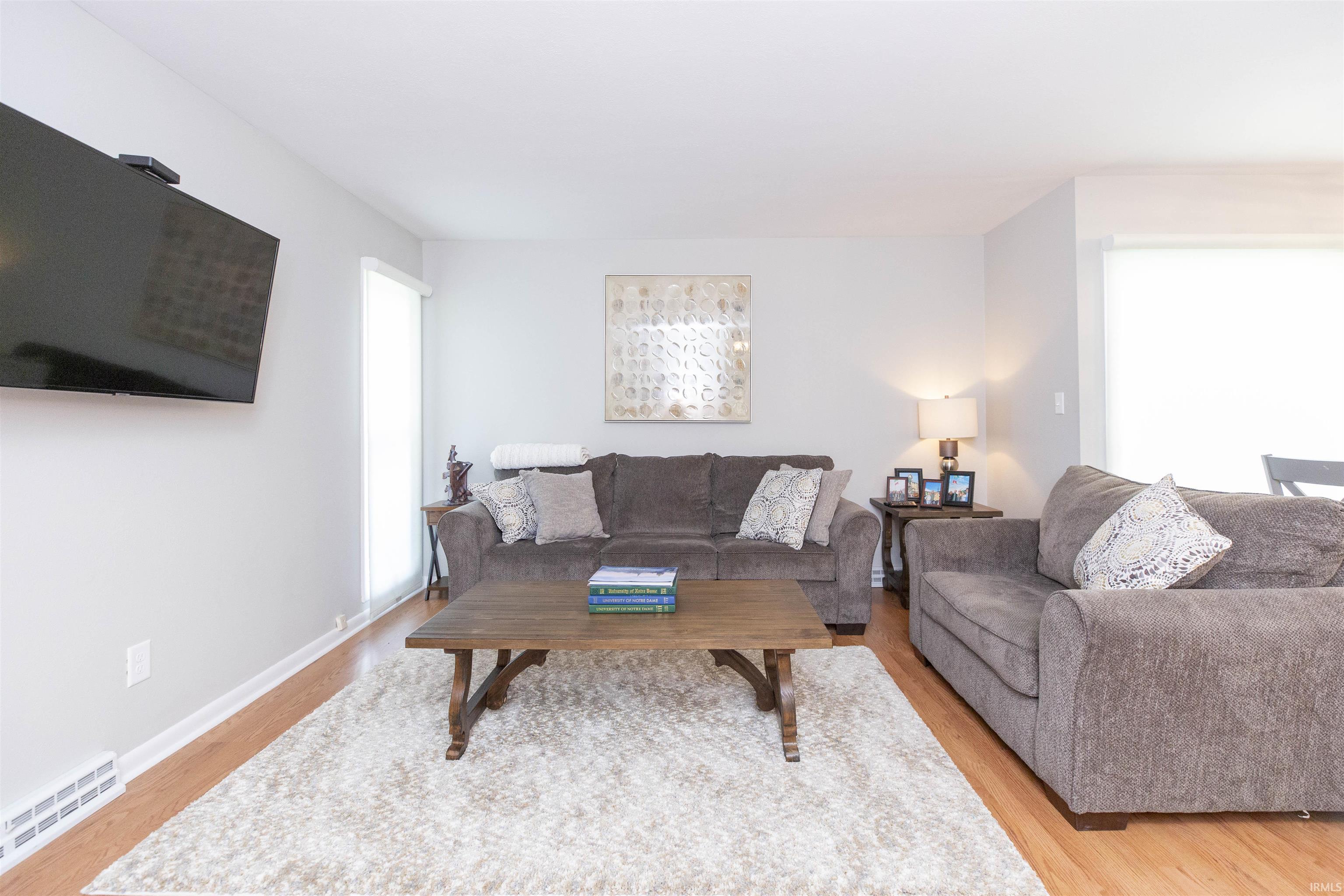 1927 New London Court Unit: 2