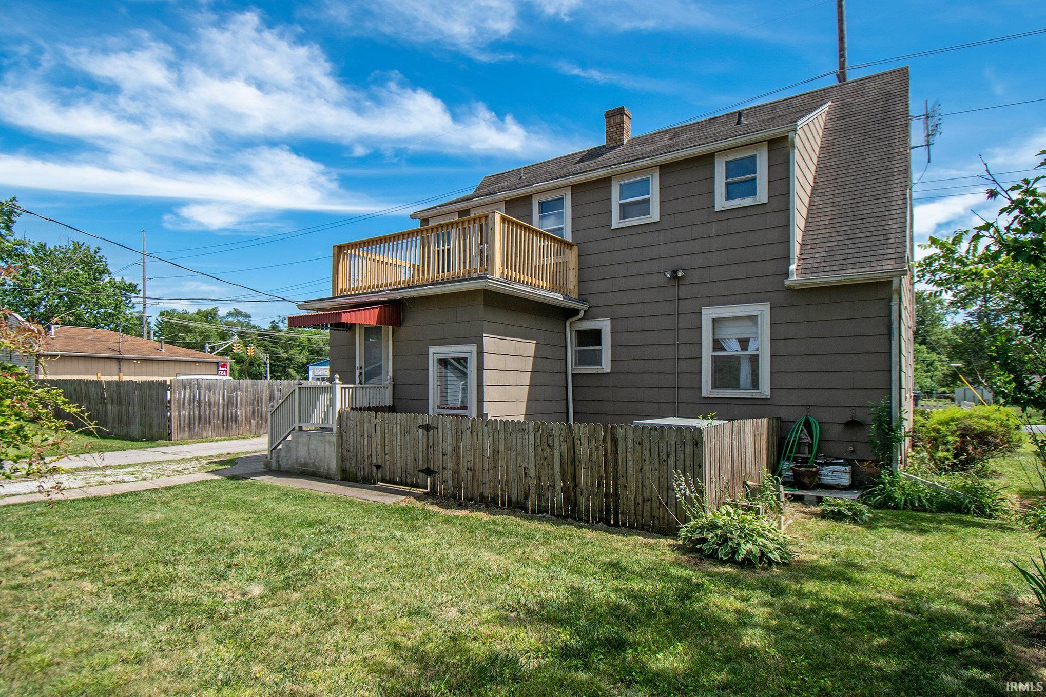 1220 W Lusher Avenue