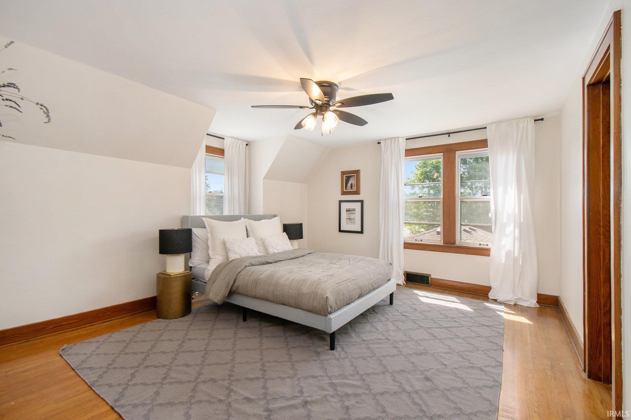 1220 W Lusher Avenue