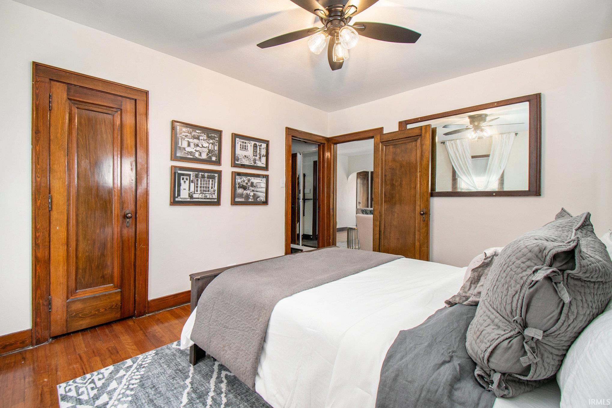 1220 W Lusher Avenue