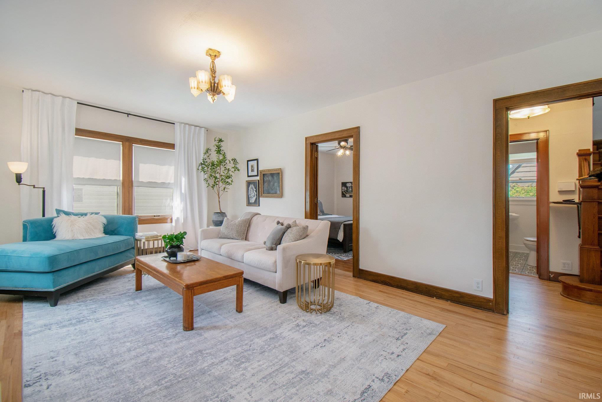 1220 W Lusher Avenue