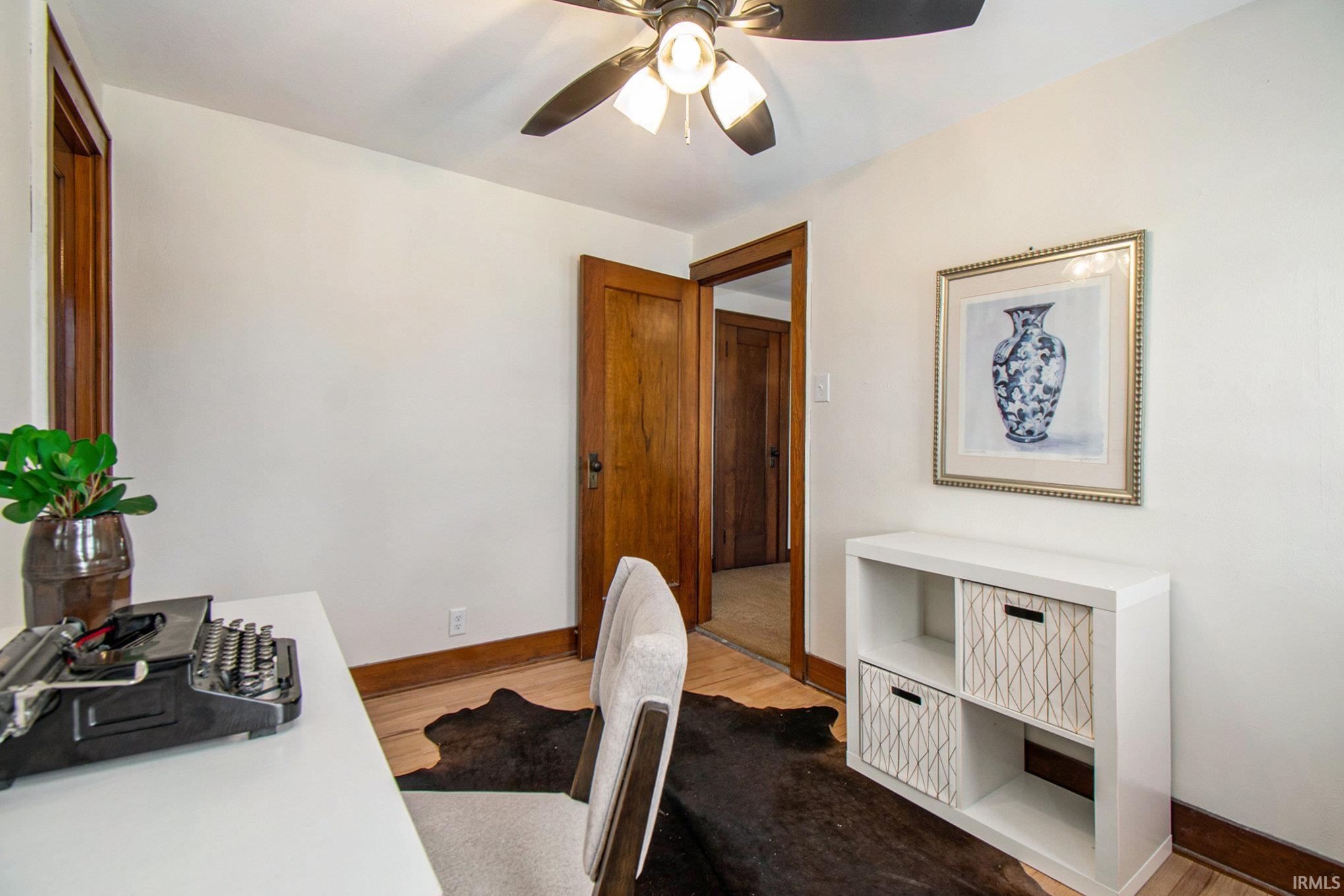 1220 W Lusher Avenue