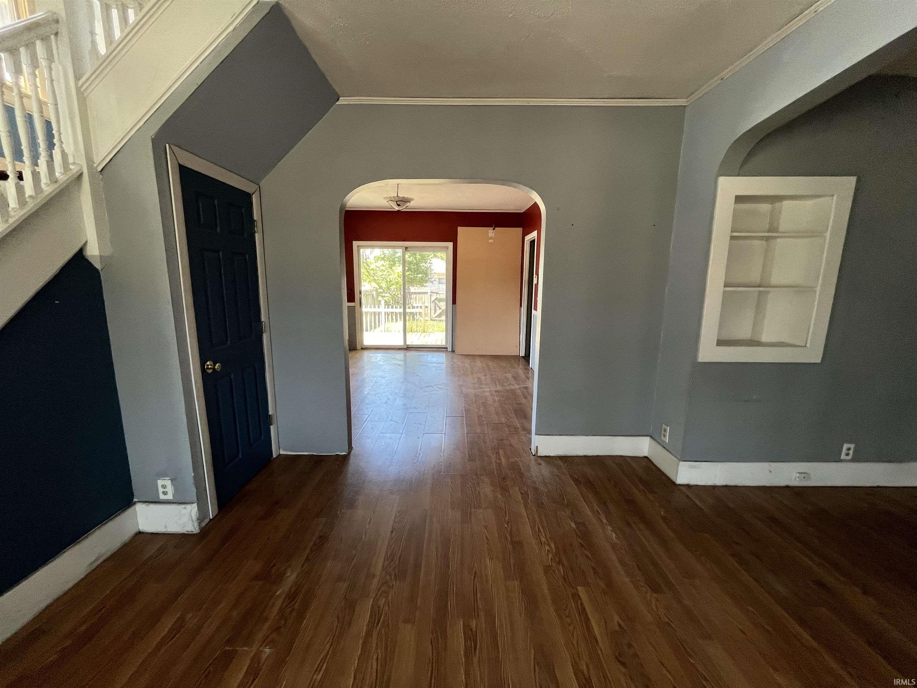 301 Studebaker Street