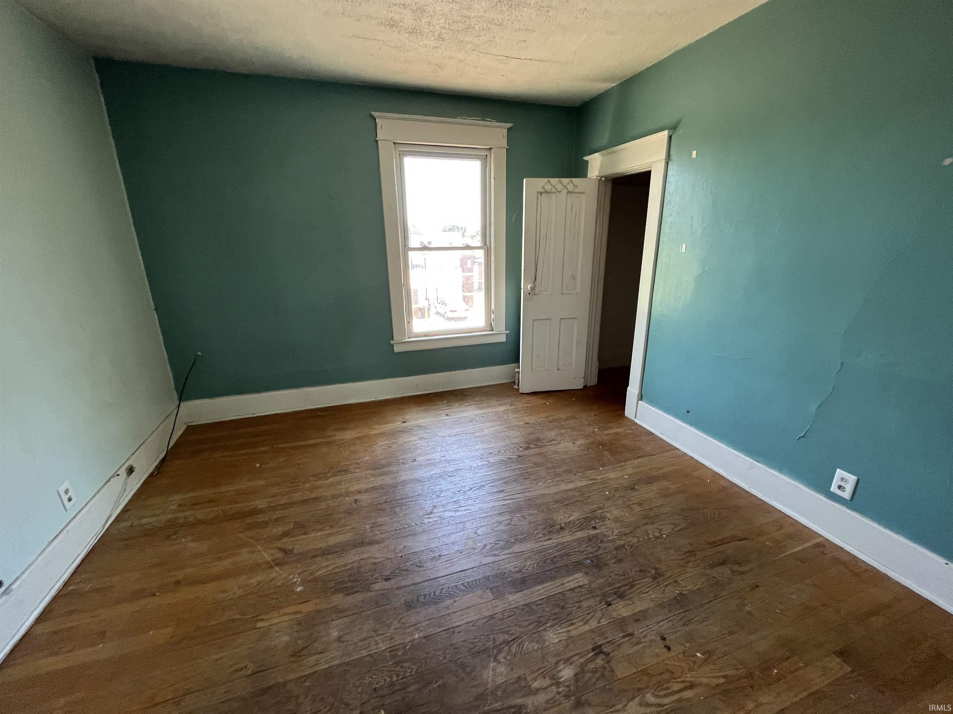 301 Studebaker Street