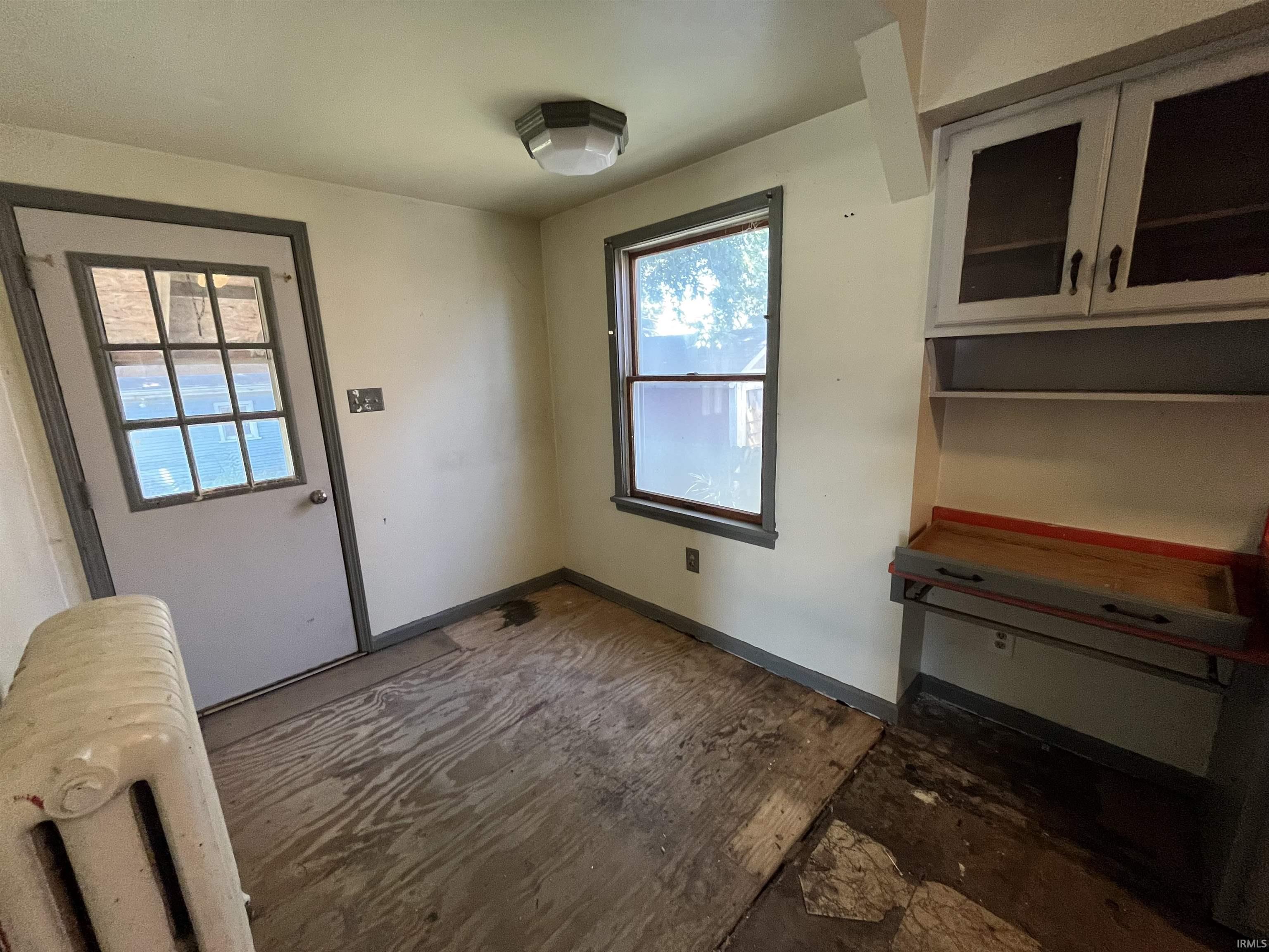 301 Studebaker Street