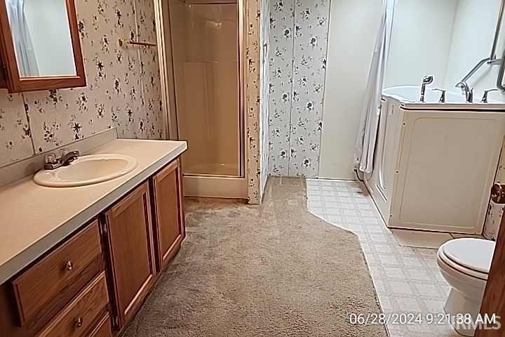 4284 Lakeshore Drive