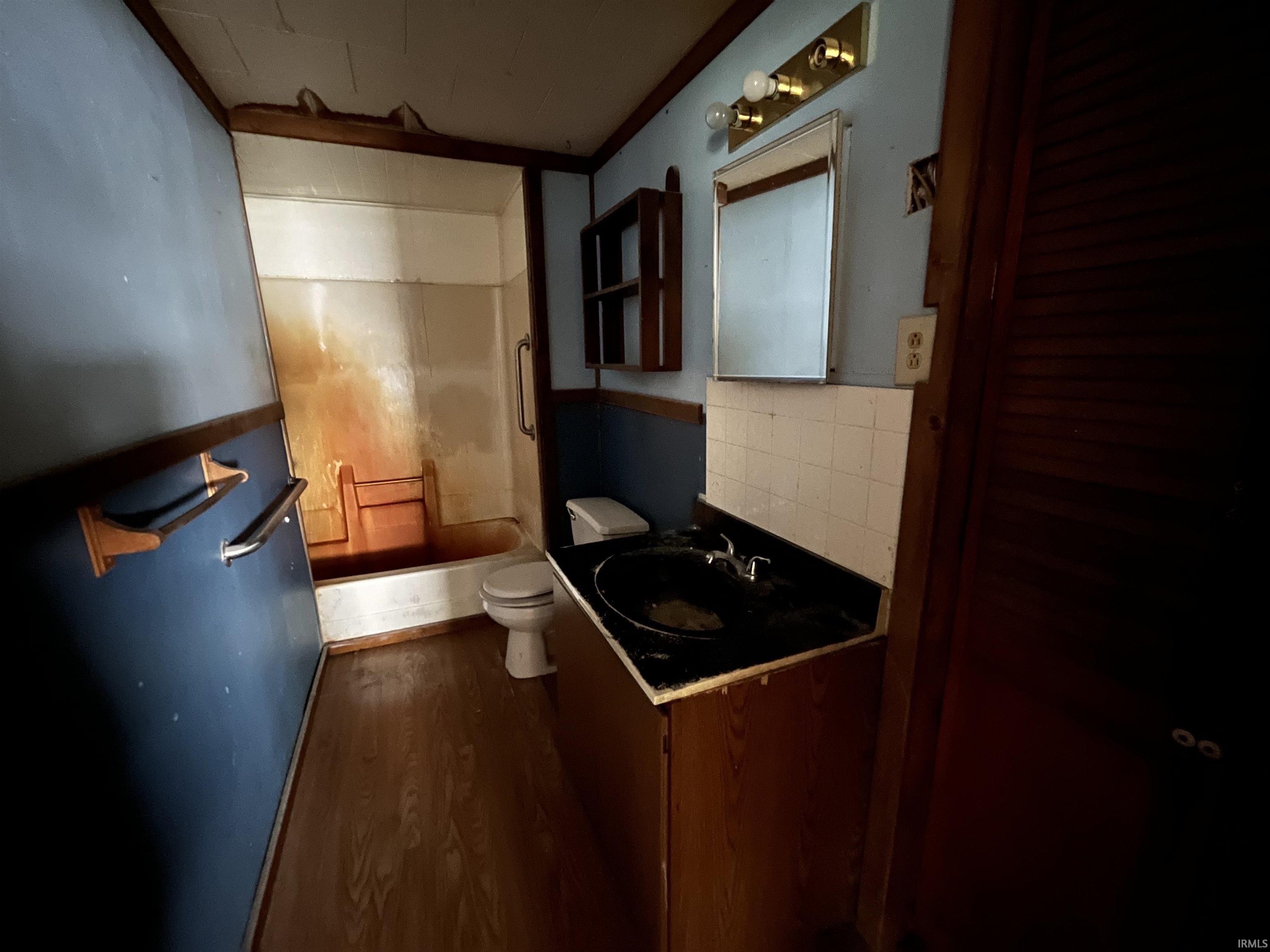 19532 Palisade Avenue