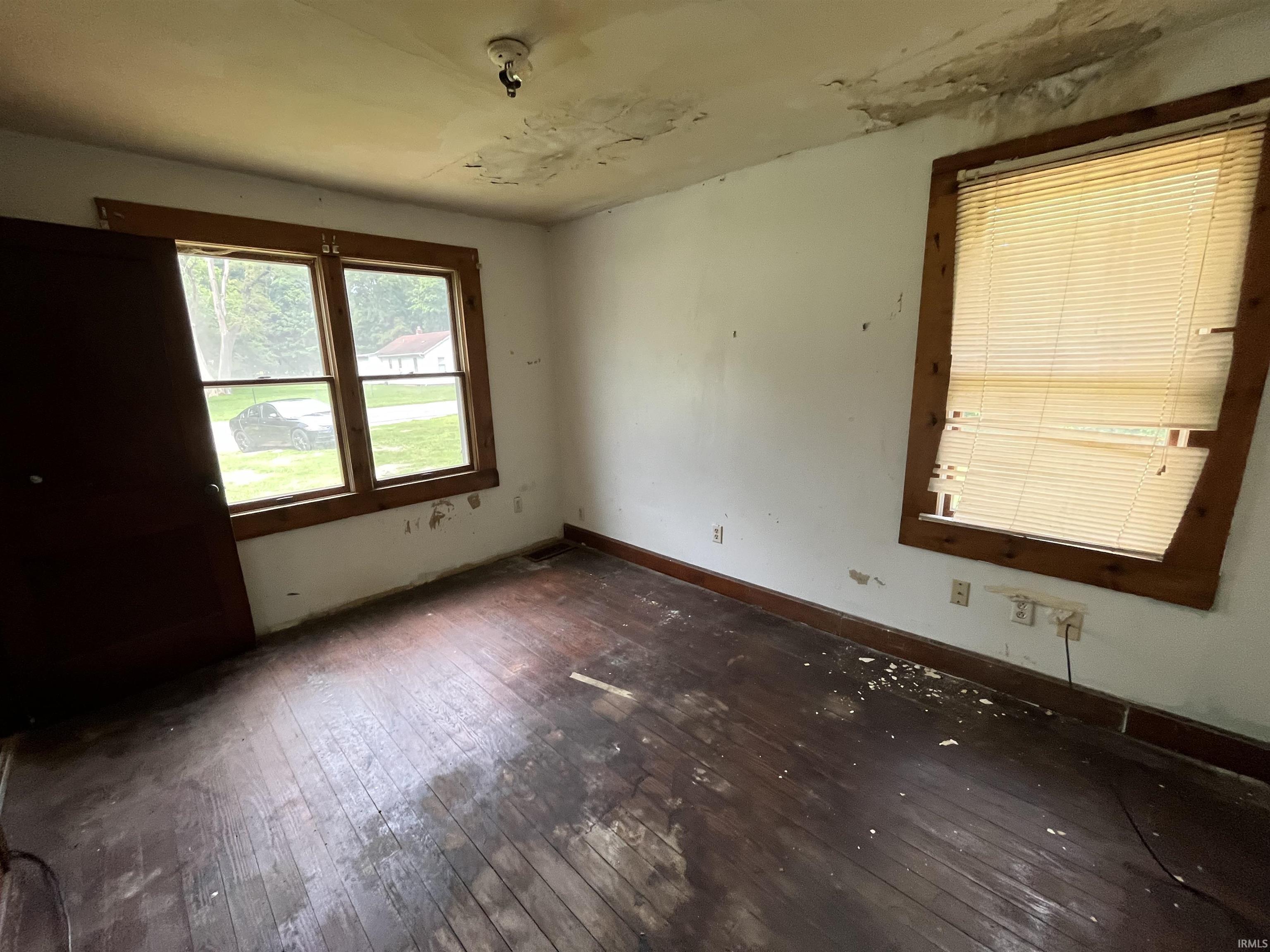 19532 Palisade Avenue