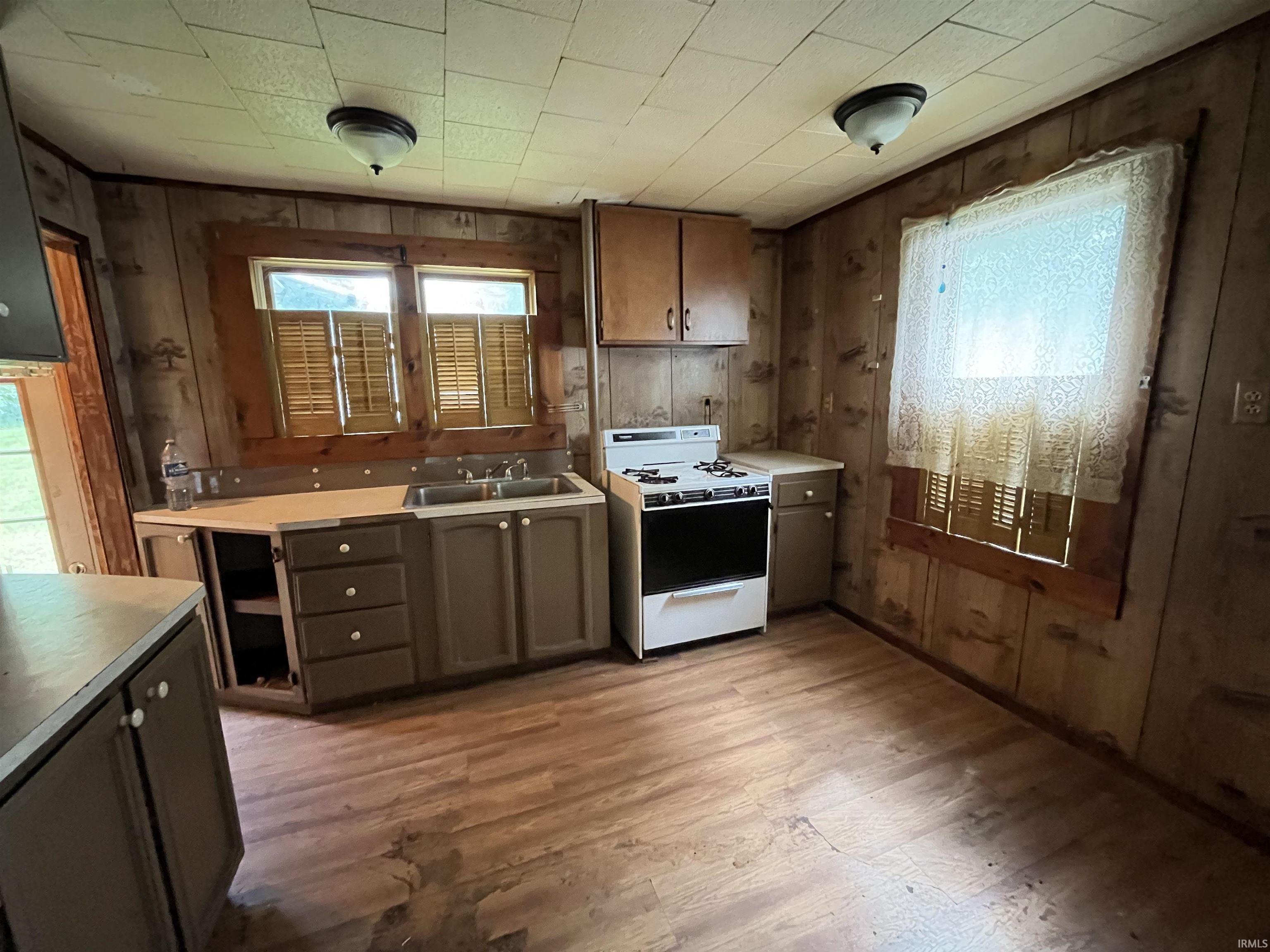 19532 Palisade Avenue