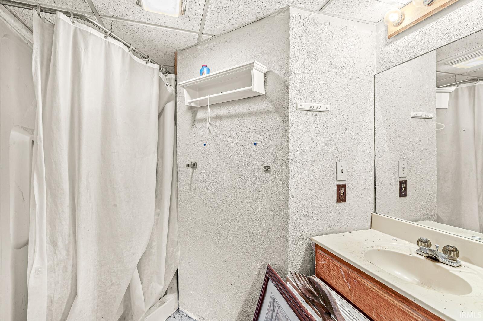 19 Shore Manor Drive