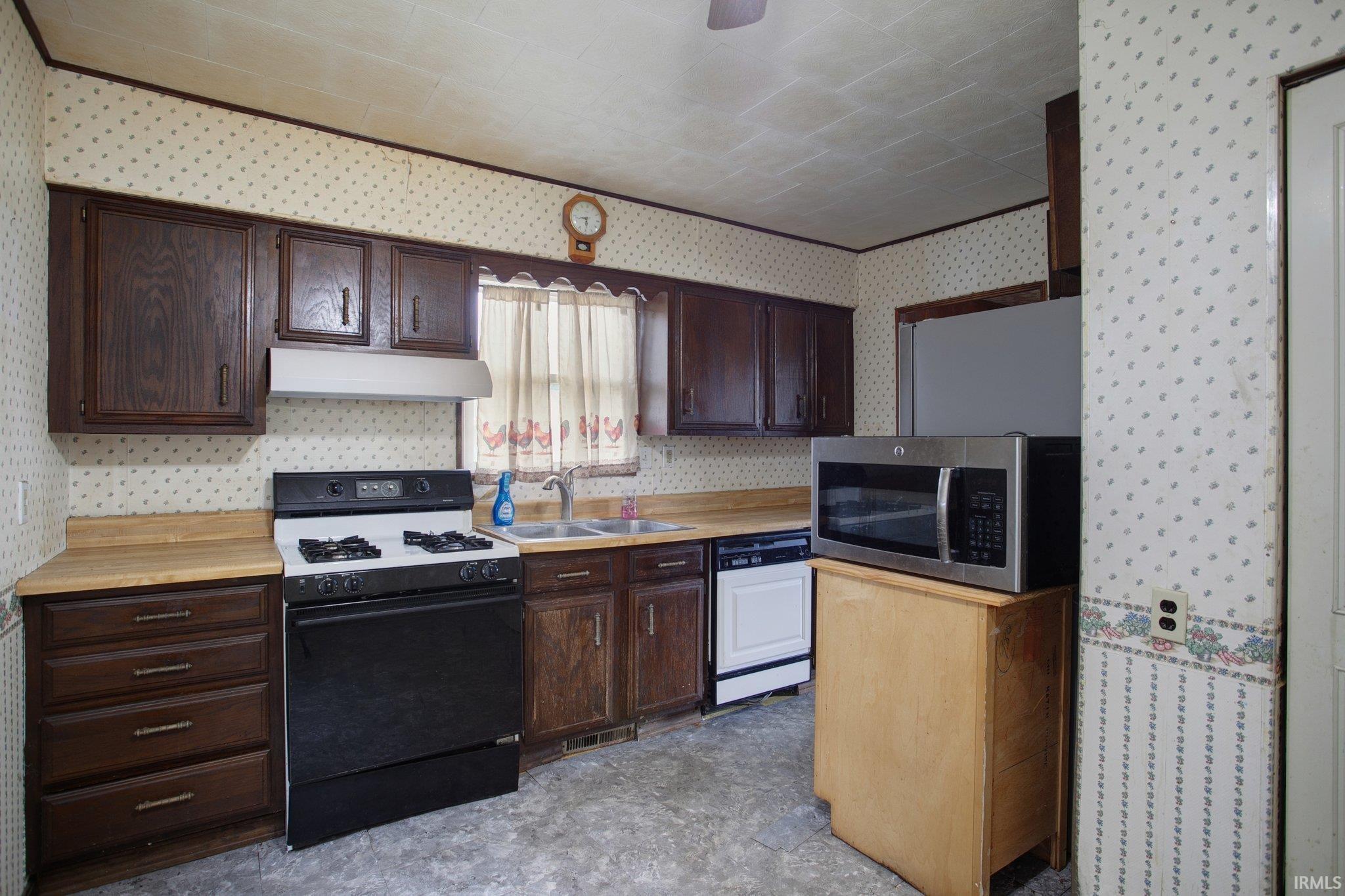 3620 S Saint Joseph Street