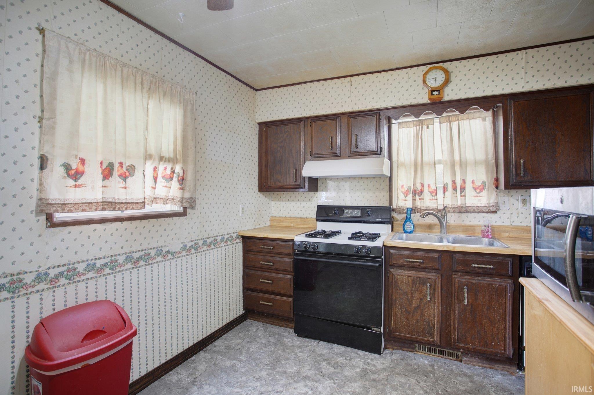 3620 S Saint Joseph Street