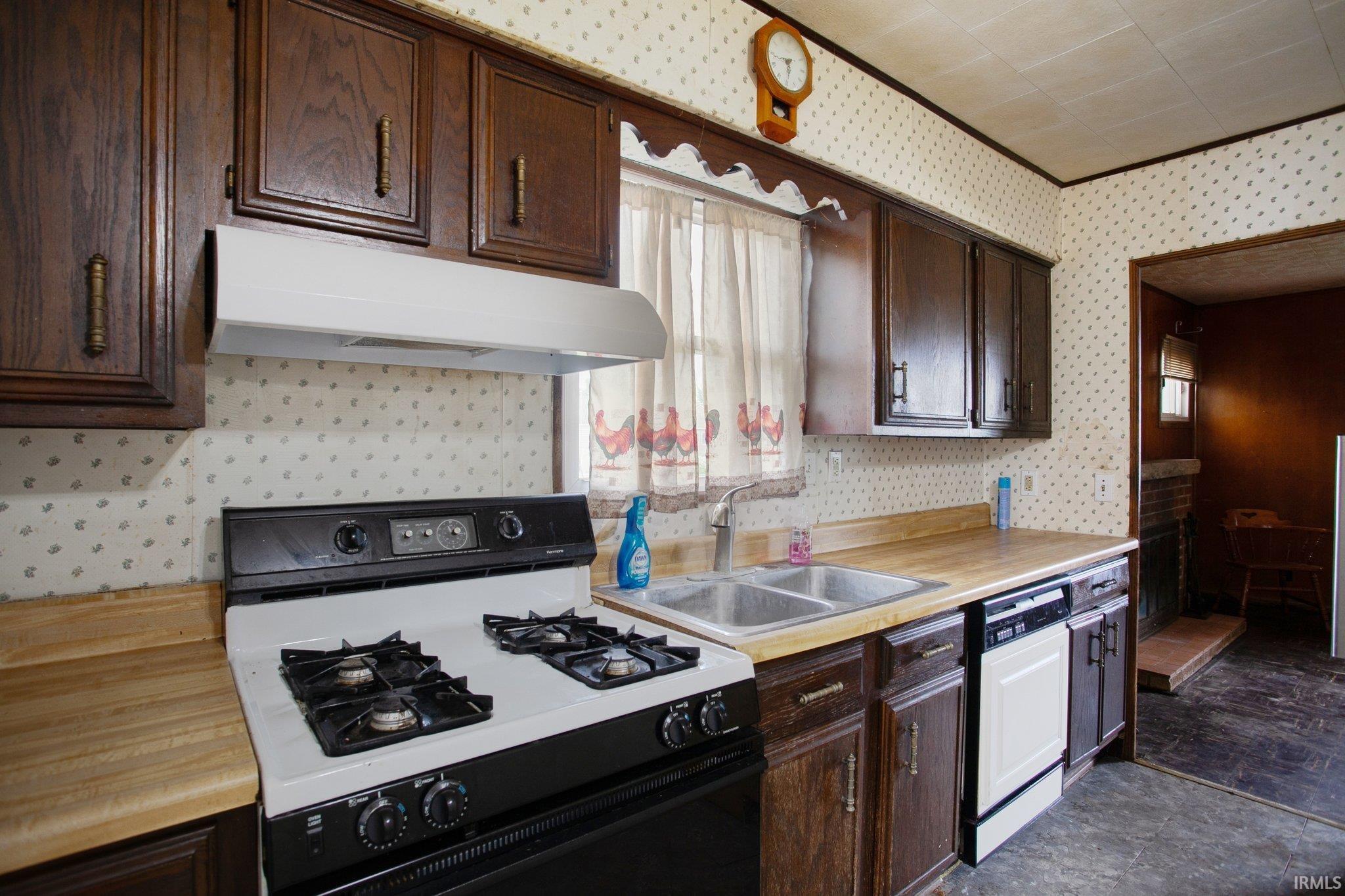 3620 S Saint Joseph Street