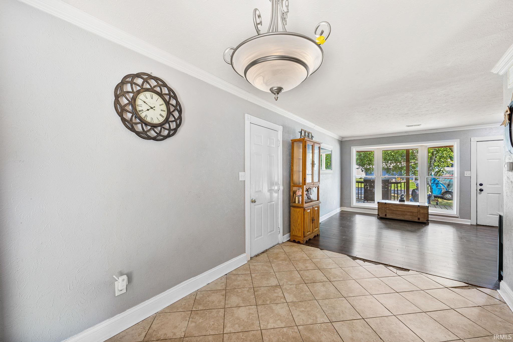 56093 Tanglewood Lane