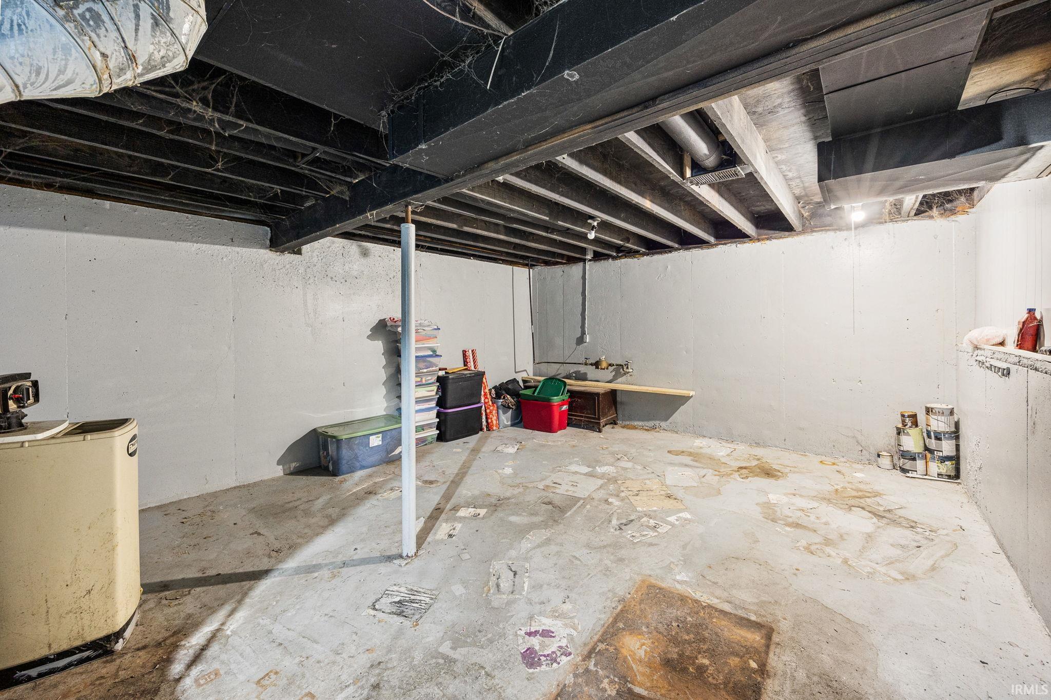 56093 Tanglewood Lane