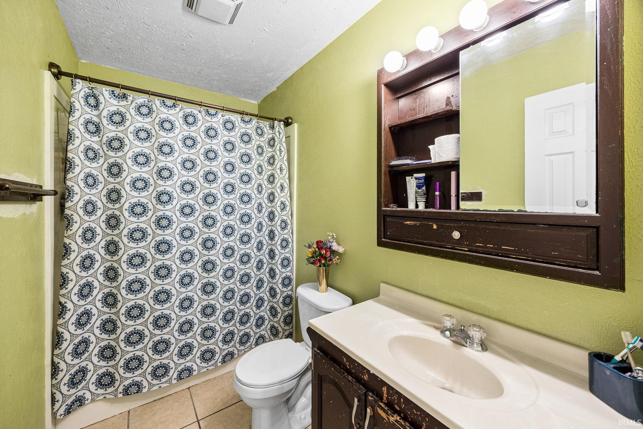 56093 Tanglewood Lane