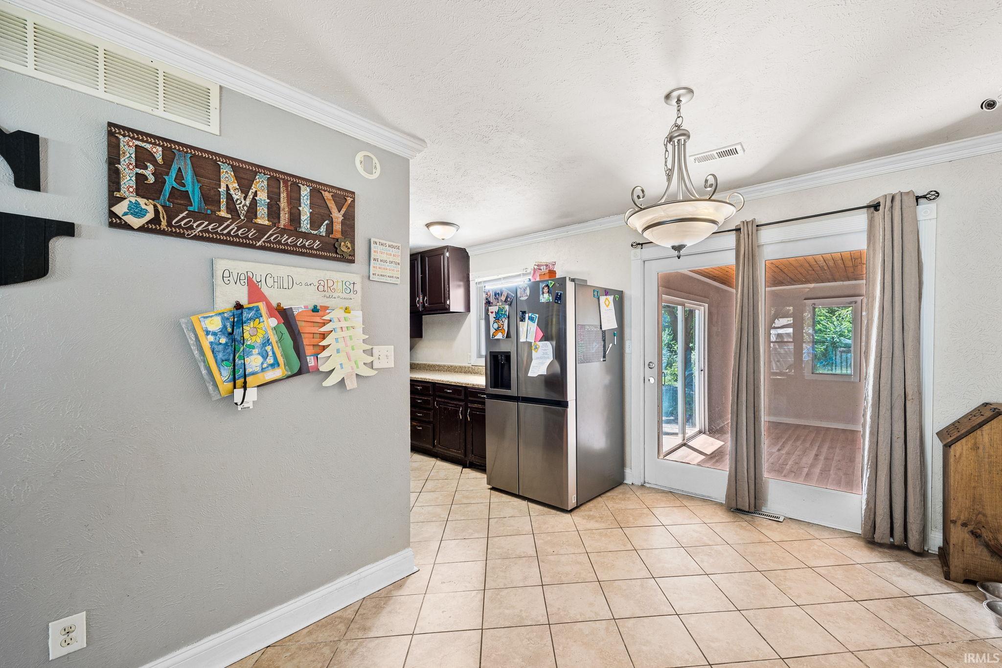 56093 Tanglewood Lane